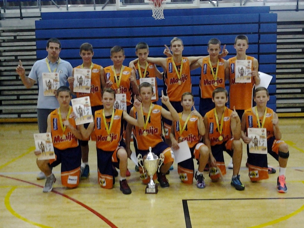 NEW GENERATION´S MINI CUP turnyre Estijoje savo amžiaus grupėje triumfavo „Perkūno“ 2000 komanda. Ryčio Anskaičio auklėtiniai kelią link čempionų taurės grindė sunkiomis, tačiau įsimintinomis dvikovomis.