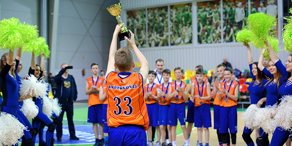 Gegužės 16 dieną Sabonio krepšinio centre finišavo KKML moksleivių 2004 m. grupės čempionatas, kuriame triumfavo Pauliaus Murausko vedini „Tornado“ KM-Envija jaunieji krepšininkai (tr. Donatas Mikulevičius).