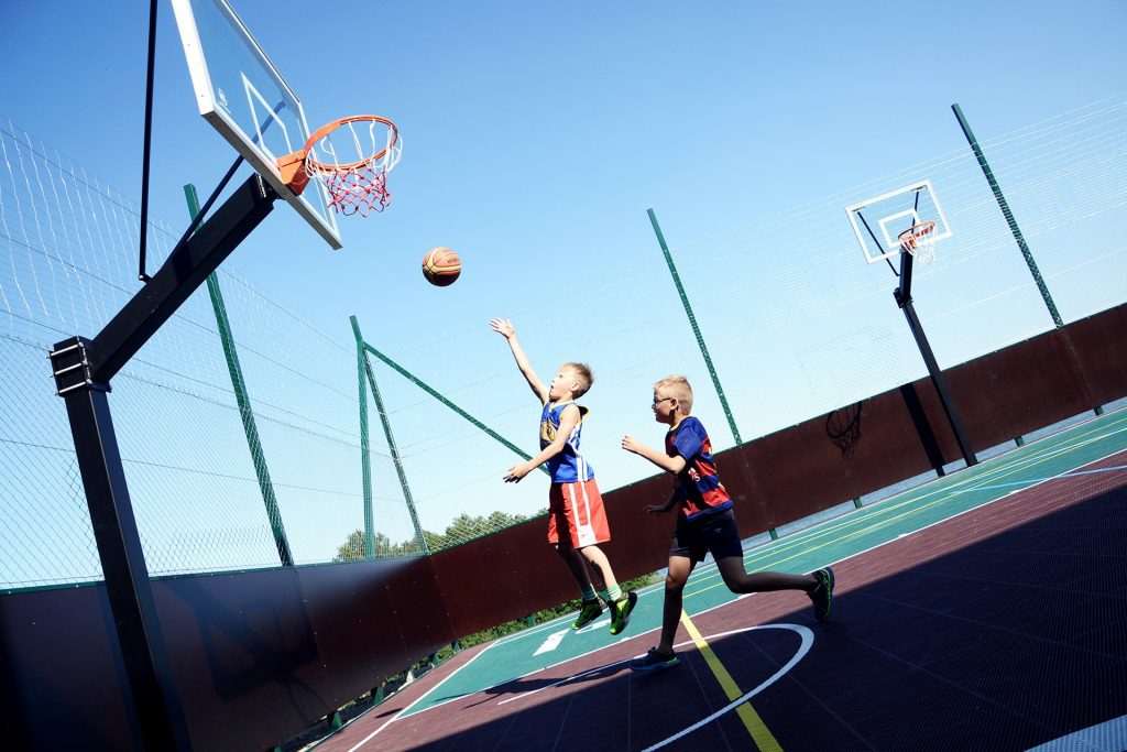 Septynioliktą vasarą iš eilės krepšinio mokyklos „Perkūnas“ auklėtiniai ruošiasi į poilsinę-sportinę vasaros stovyklą, kuri vyks rugpjūčio 1-9 dienomis Dauguose (Alytaus raj.).